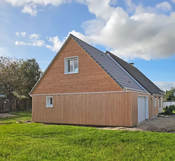 Extension en pignon de maison avec étage habitable, inspirée du modèle Ouistreham Lenoir Bois